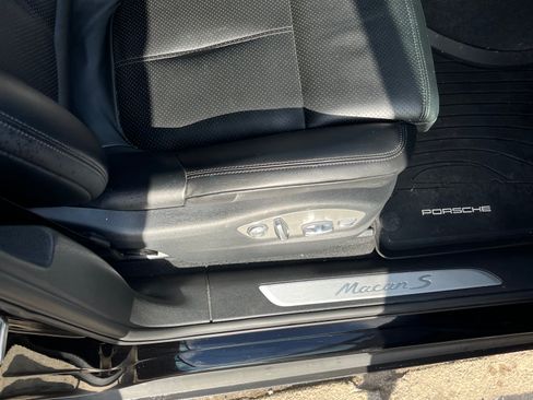 Used 2016 Porsche Macan S image 13