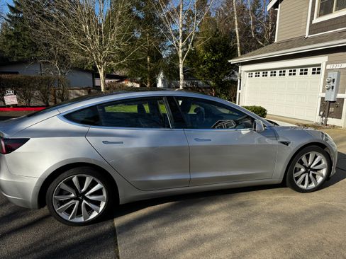 Used 2018 Tesla Model 3 Long Range image 8