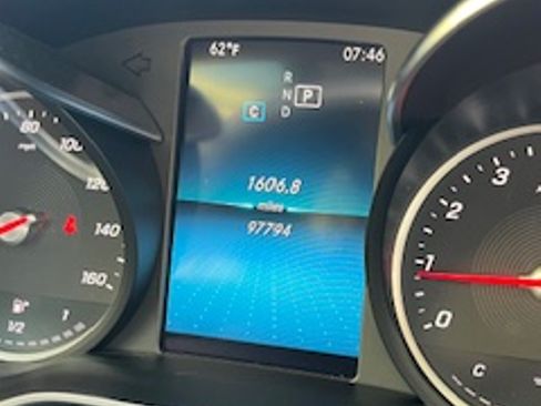 Used 2019 Mercedes-Benz C 300 Sedan image 11