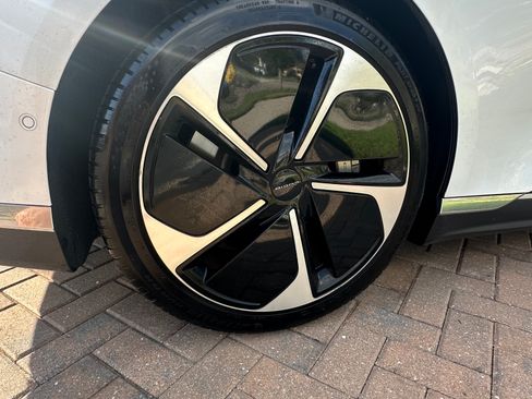 Used 2023 Lucid Air Touring image 13