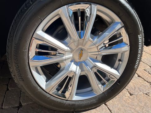 Used 2023 Chevrolet Tahoe High Country w/ Advanced Technology Package image 9