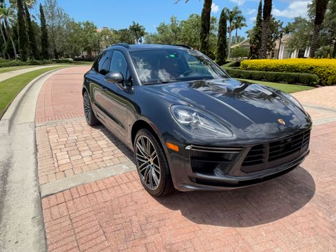 Used 2020 Porsche Macan Turbo image 5