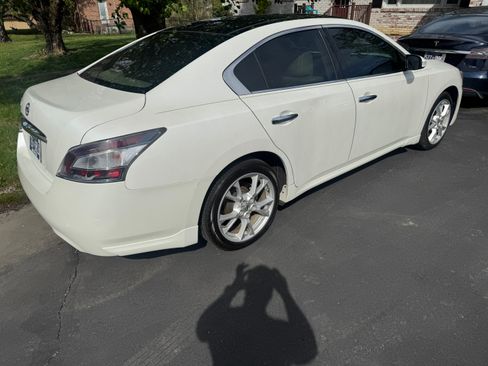 Used 2014 Nissan Maxima 3.5 SV w/ Premium Package image 2