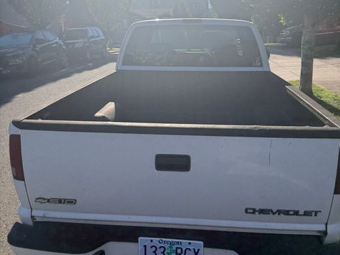 Used 2003 Chevrolet S10 Pickup LS RWD image 8
