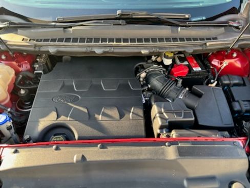 Used 2018 Ford Edge Titanium w/ Equipment Group 302A image 22