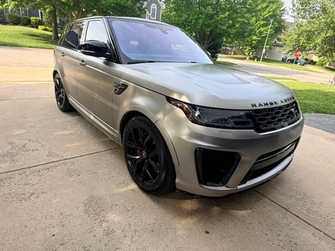 Used 2020 Land Rover Range Rover Sport SVR AWD/4WD image 10