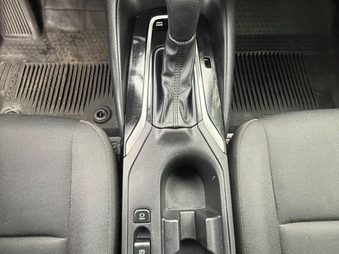 Used 2024 Toyota Corolla LE image 13