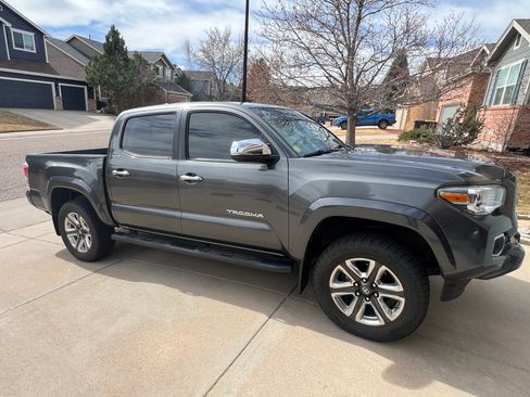Used 2016 Toyota Tacoma Limited w/ Exterior Package image 6