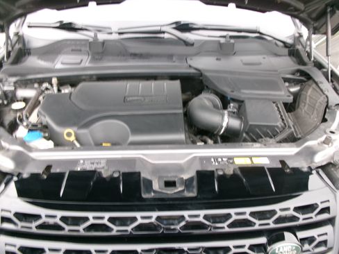 Used 2018 Land Rover Discovery Sport HSE AWD/4WD image 17