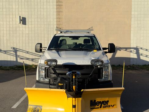 Used 2017 Ford F250 XL image 1