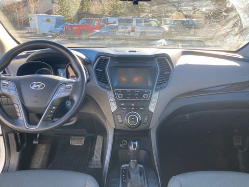 Used 2017 Hyundai Santa Fe Sport image 15