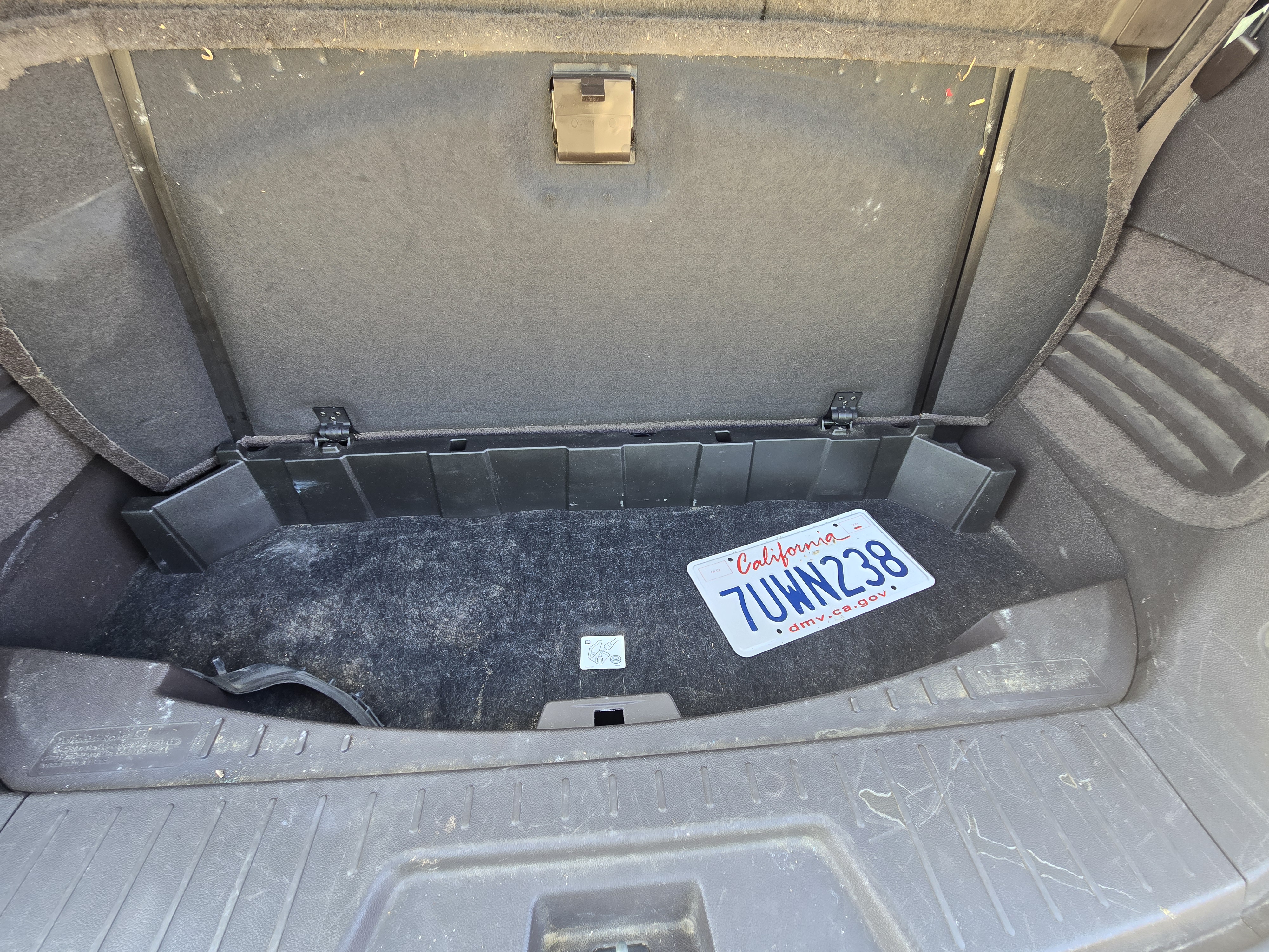 Used 2014 Buick Enclave Leather FWD image 2