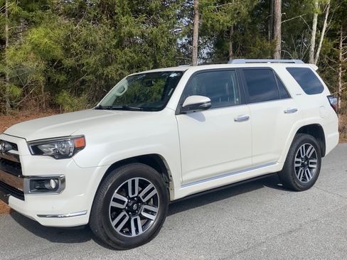 Used 2015 Toyota 4Runner Limited image 2