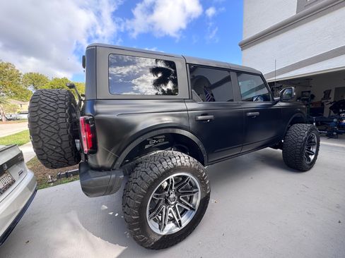 Used 2022 Ford Bronco Badlands image 2