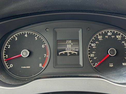 Used 2011 Volkswagen Jetta SEL FWD image 11