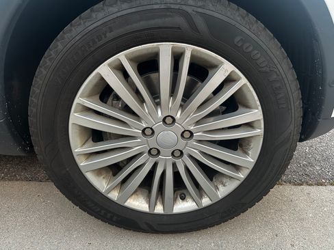 Used 2019 Land Rover Discovery SE AWD/4WD image 20
