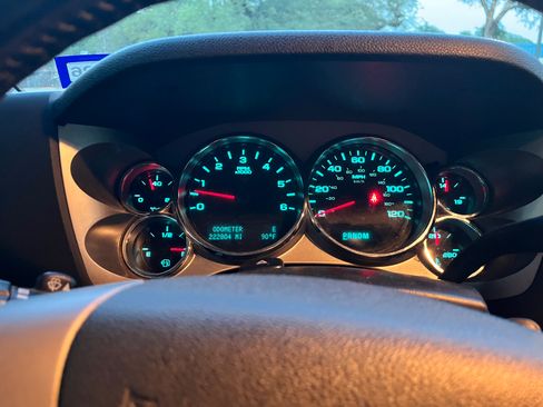 Used 2010 GMC Sierra 1500 SLE w/ Power Pack Plus AWD/4WD image 21