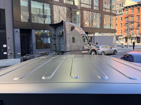 Used 2015 Jeep Wrangler Unlimited Sahara w/ Katzkin Premium Leather Group image 16