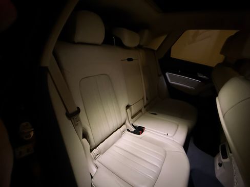 Used 2019 Audi Q5 2.0T Premium Plus w/ Premium Plus Package image 13