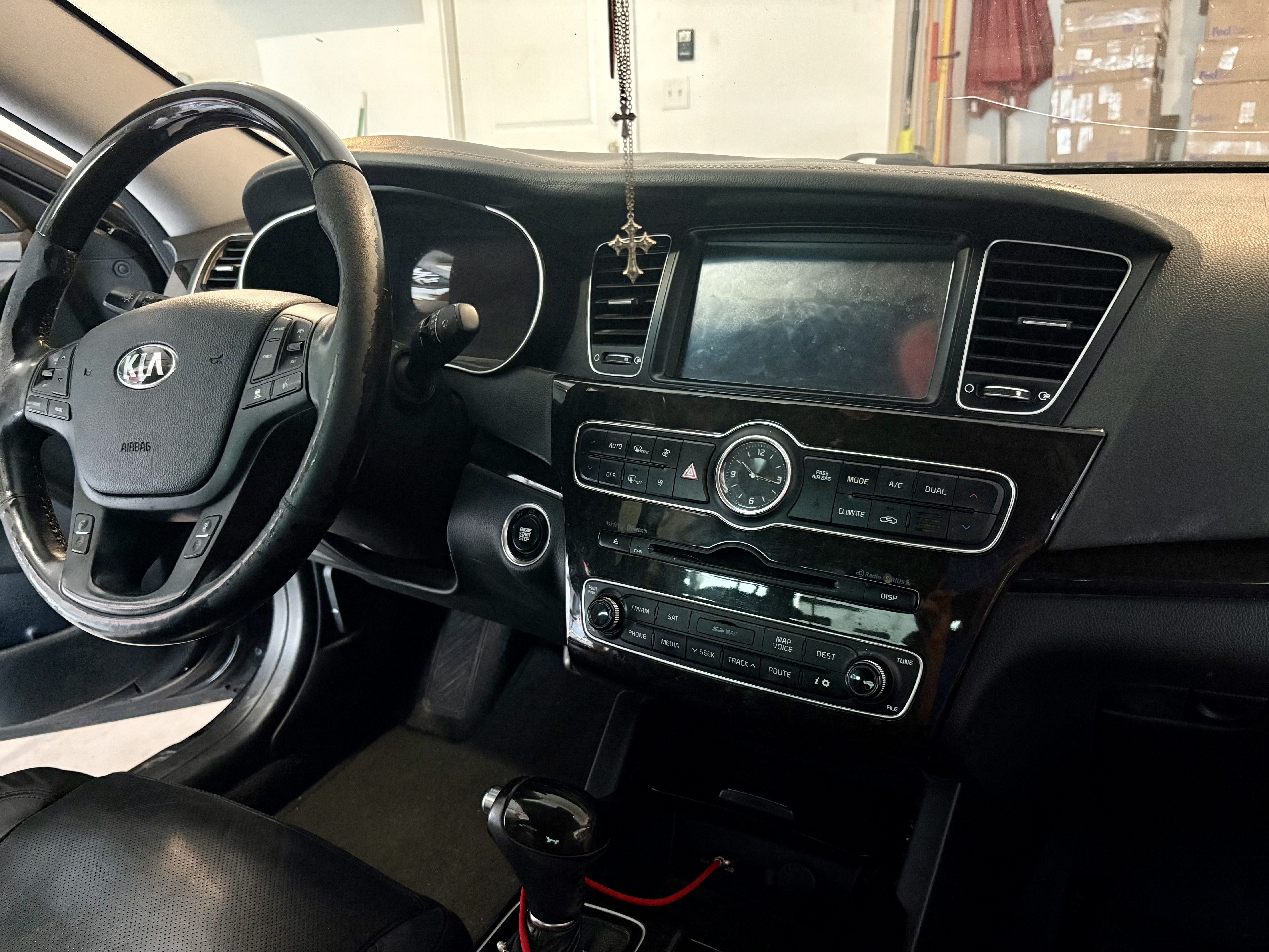 Used 2015 Kia Cadenza Premium w/ Technology Package FWD image 11