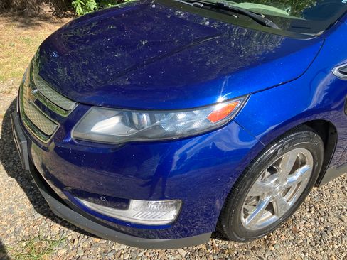 Used 2013 Chevrolet Volt Premium w/ Premium Trim Package FWD image 4
