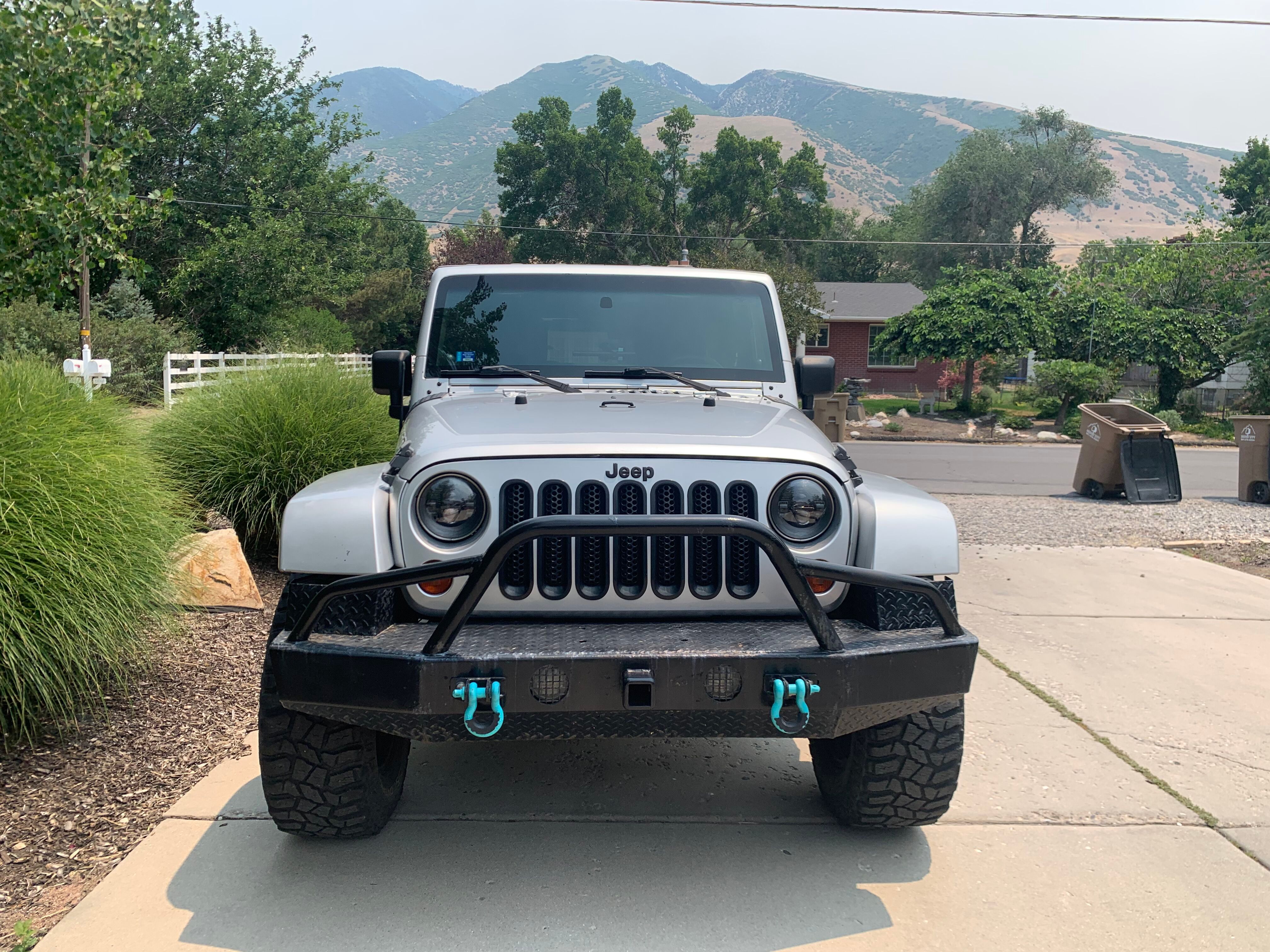 Used 2008 Jeep Wrangler Unlimited Sahara w/ Dual Top Group AWD/4WD image 1