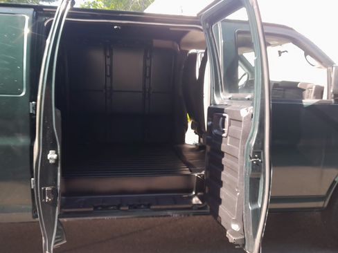 Used 2014 Chevrolet Express 3500 Extended w/ Cold Climate Package image 7