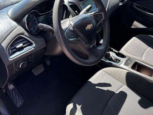 Used 2018 Chevrolet Cruze LT w/ Convenience Package image 26