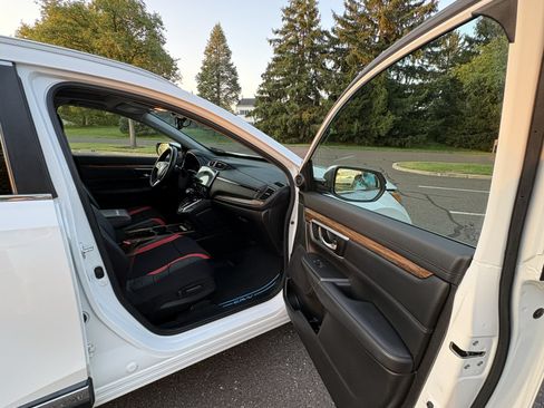 Used 2021 Honda CR-V Touring image 14