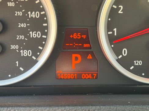 Used 2011 BMW X5 M image 15