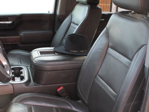 Used 2021 GMC Sierra 2500 Denali w/ Denali Ultimate Package image 8