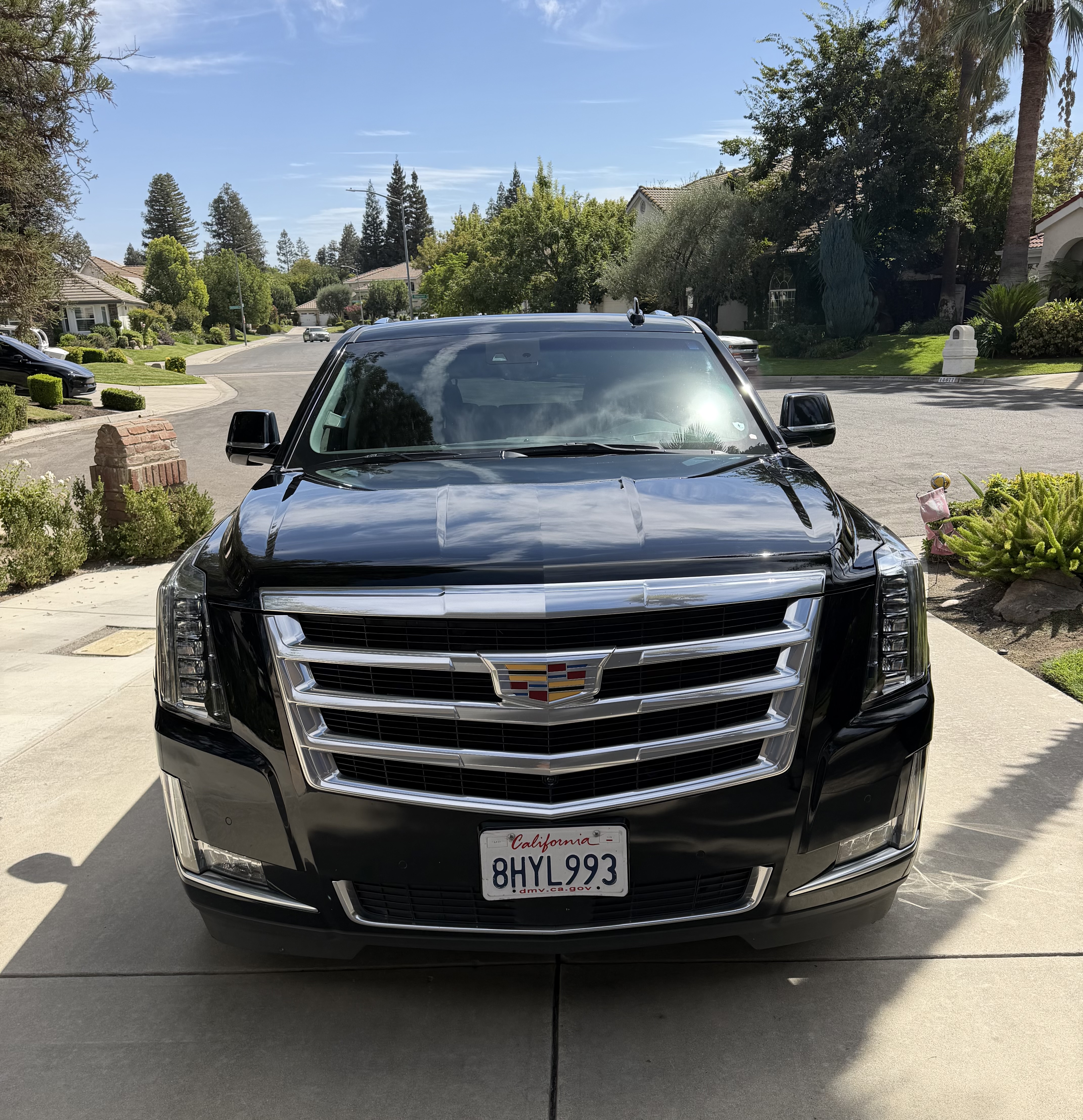 Used 2019 Cadillac Escalade ESV Premium Luxury AWD/4WD image 2