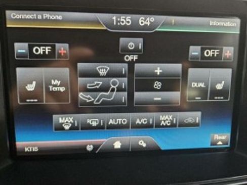 Used 2016 Ford Explorer XLT w/ Equipment Group 202A AWD/4WD image 23