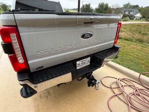 Used 2025 Ford F250 Lariat w/ FX4 Off-Road Package AWD/4WD image 4