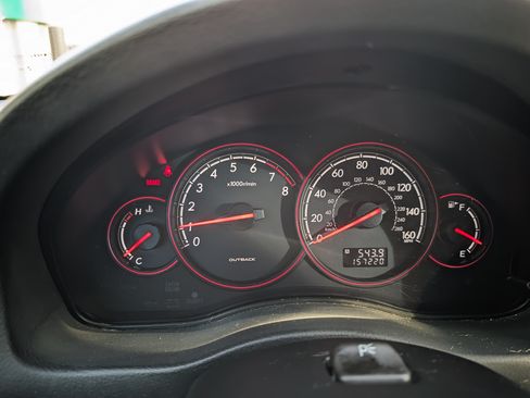 Used 2005 Subaru Outback 2.5XT Limited image 10