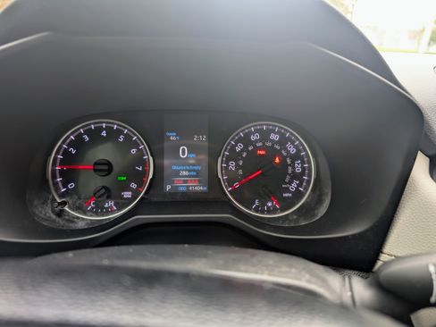 Used 2021 Toyota RAV4 XLE image 9