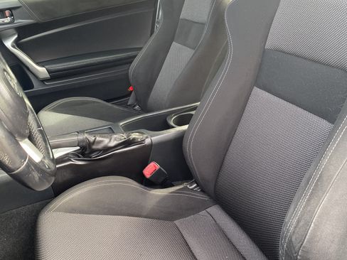 Used 2017 Toyota 86 image 11