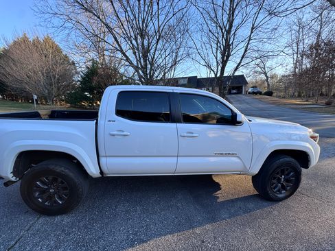 Used 2023 Toyota Tacoma SR5 image 8