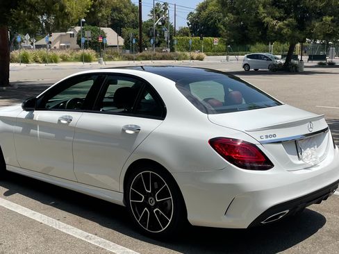 Used 2019 Mercedes-Benz C 300 Sedan image 9