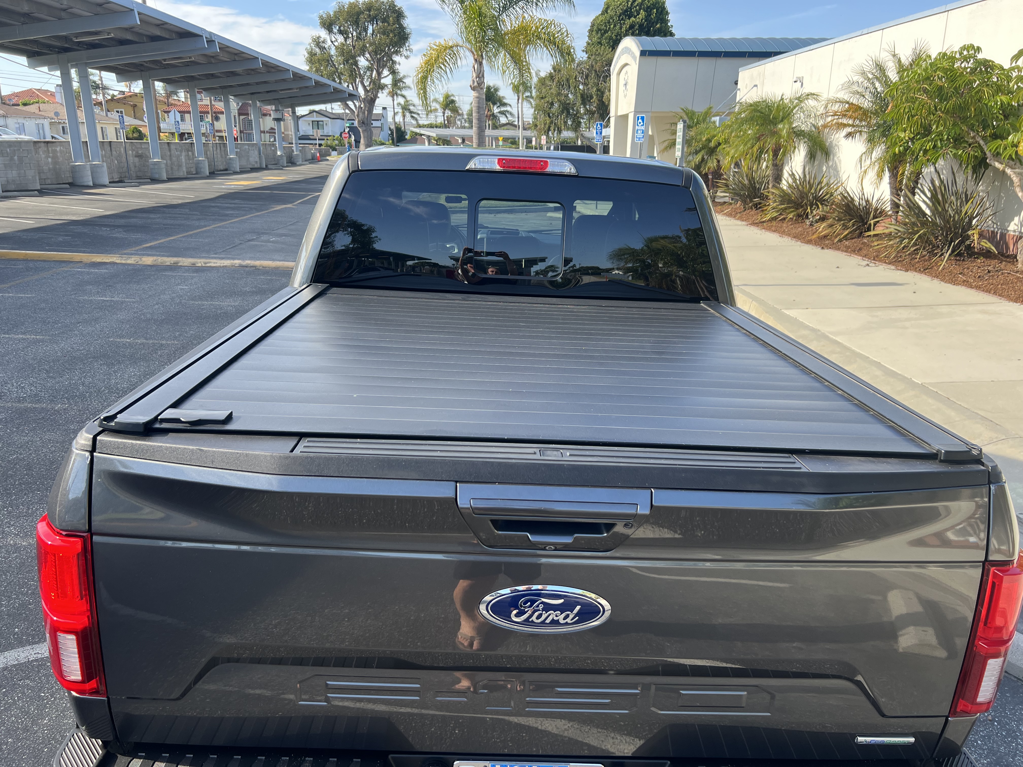 Used 2018 Ford F150 Lariat w/ Equipment Group 502A Luxury AWD/4WD image 11