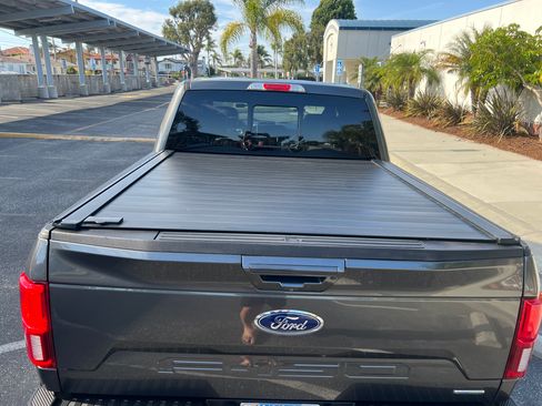 Used 2018 Ford F150 Lariat w/ Equipment Group 502A Luxury AWD/4WD image 11