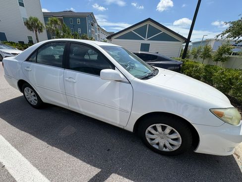 Used 2005 Toyota Camry LE FWD image 4