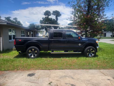 Used 2011 Ford F250 Lariat w/ Lariat Interior Pkg image 21