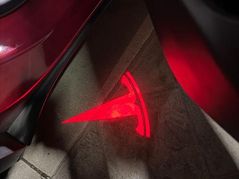 Used 2022 Tesla Model Y Performance image 10