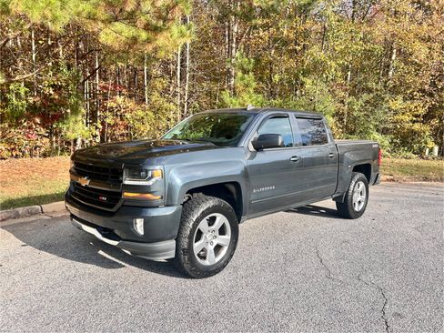 Used 2017 Chevrolet Silverado 1500 LT w/ All Star Edition image 9