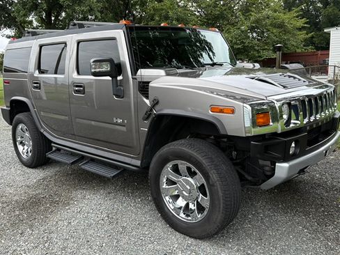 Used 2009 HUMMER H2 Luxury AWD/4WD image 6