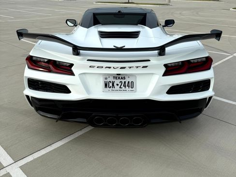 Used 2025 Chevrolet Corvette Z06 w/ Z07 Performance Package image 5