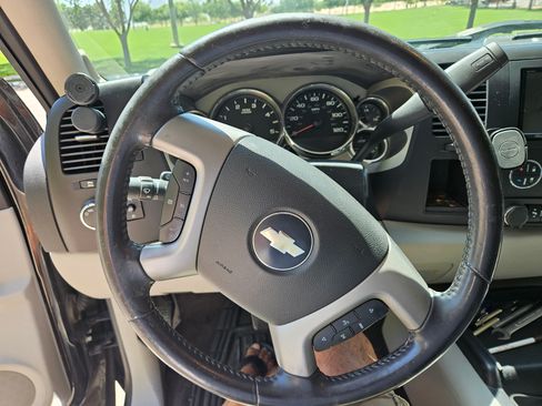 Used 2007 Chevrolet Silverado 2500 LT w/ Safety Package image 6