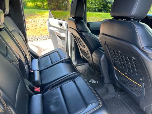 Used 2021 Ford Bronco Badlands image 9