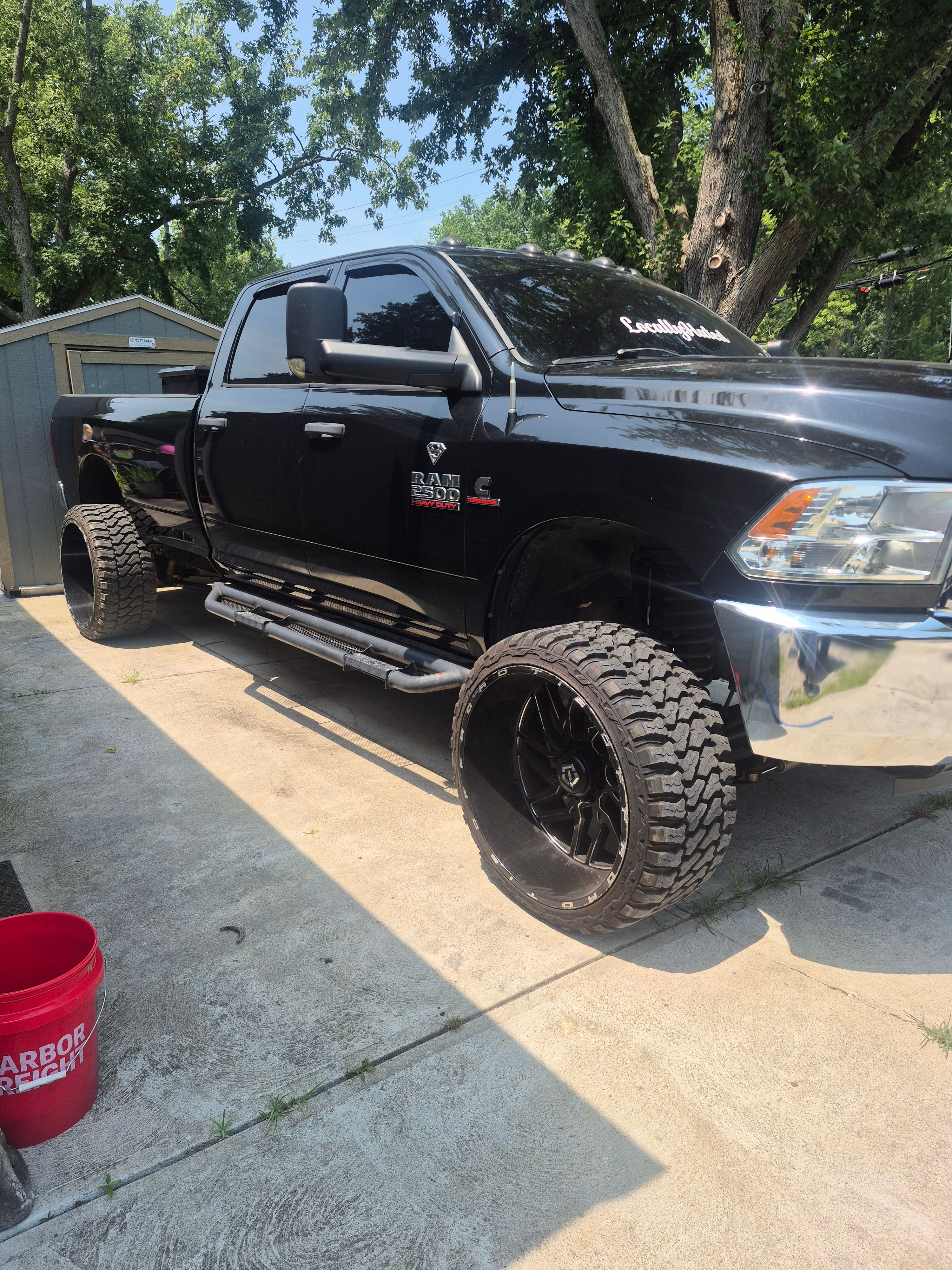 Used 2015 RAM 2500 Tradesman w/ Chrome Appearance Group AWD/4WD image 16